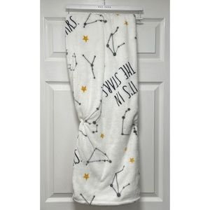 NWOT It’s In The Stars Rae Dunn Blanket